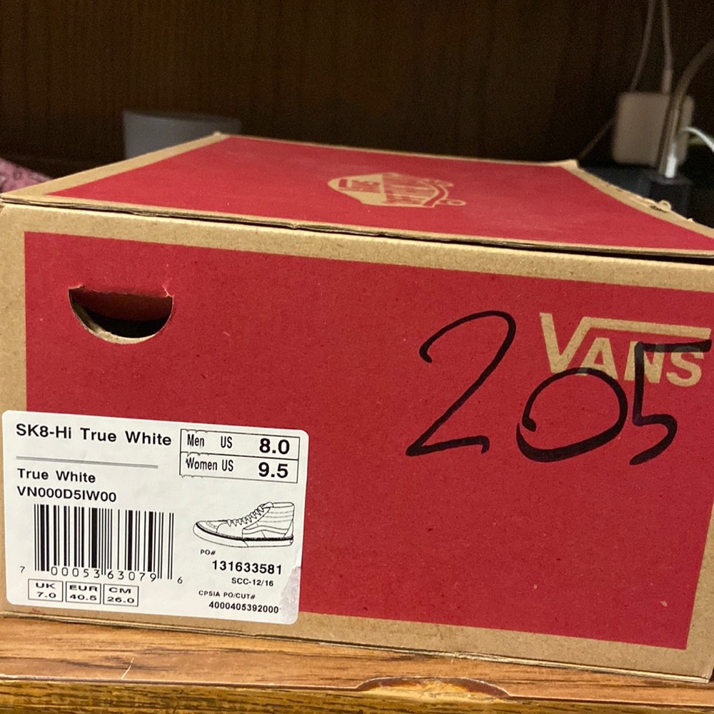 VANS (Pool Vibes)